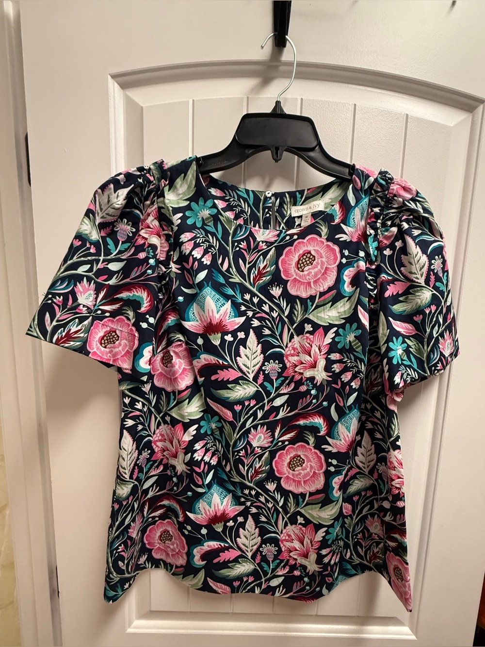 Crown & Ivy Navy Pink Floral Puff Sleeve Cotton Blouse Top Women’s Size Medium